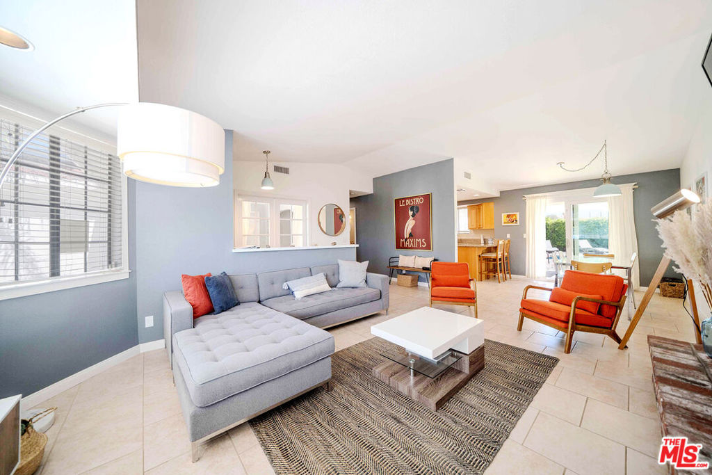 Vista Del Valle - Residential
