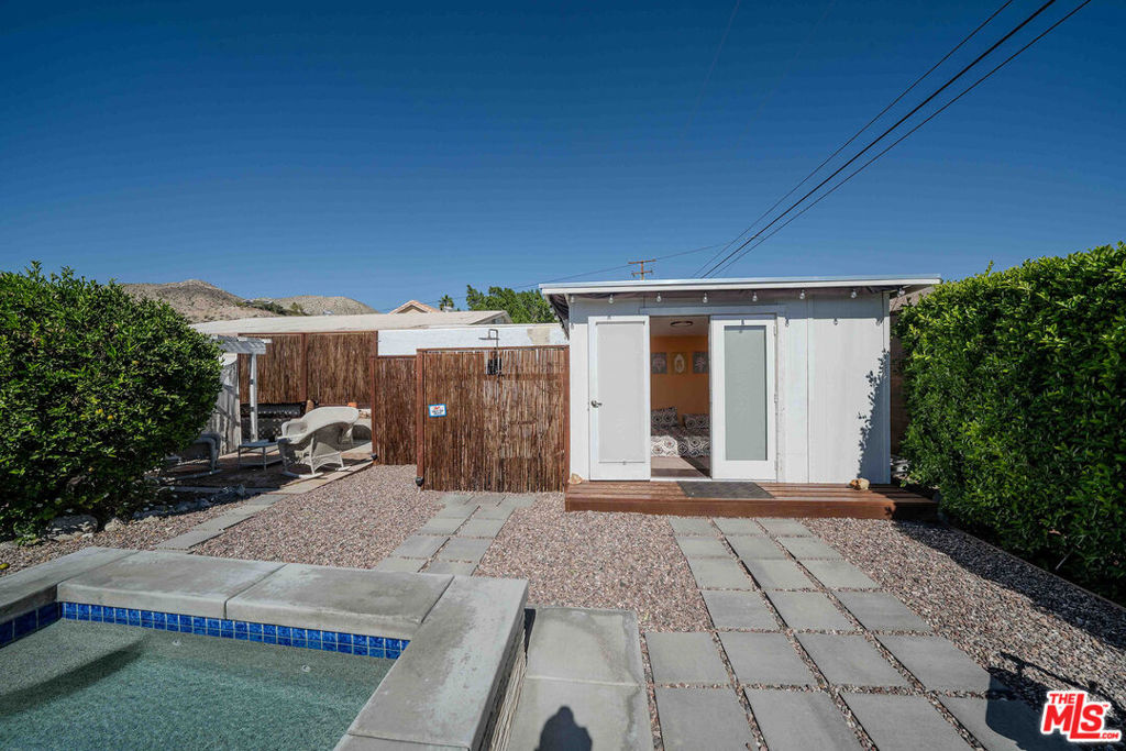 Vista Del Valle - Residential
