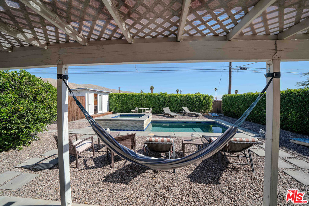 Vista Del Valle - Residential