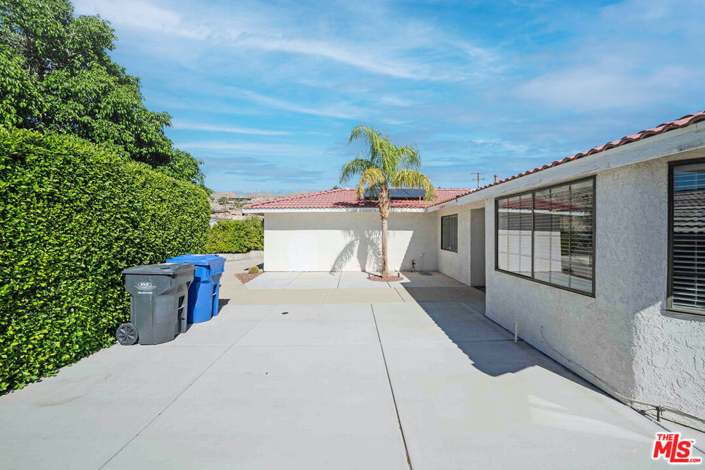 Vista Del Valle - Residential