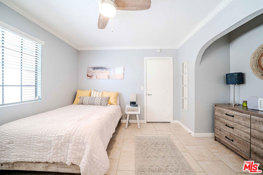 Vista Del Valle - Residential