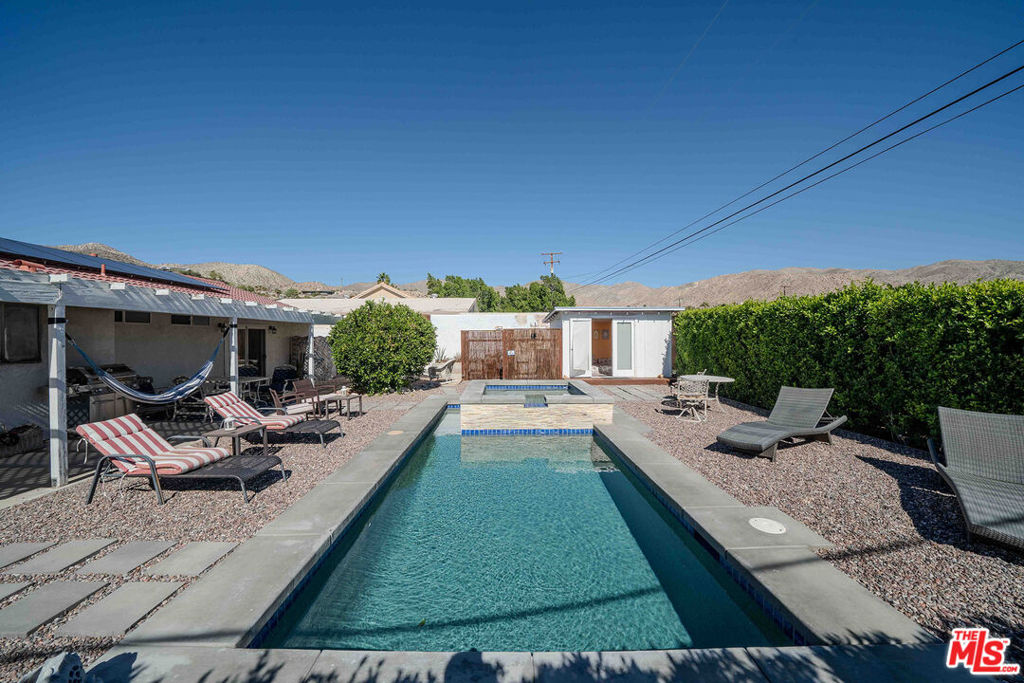 Vista Del Valle - Residential