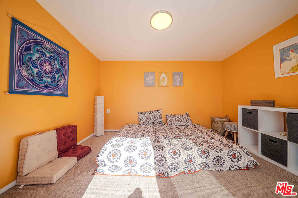 Vista Del Valle - Residential