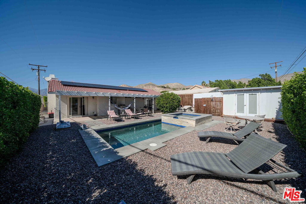 Vista Del Valle - Residential