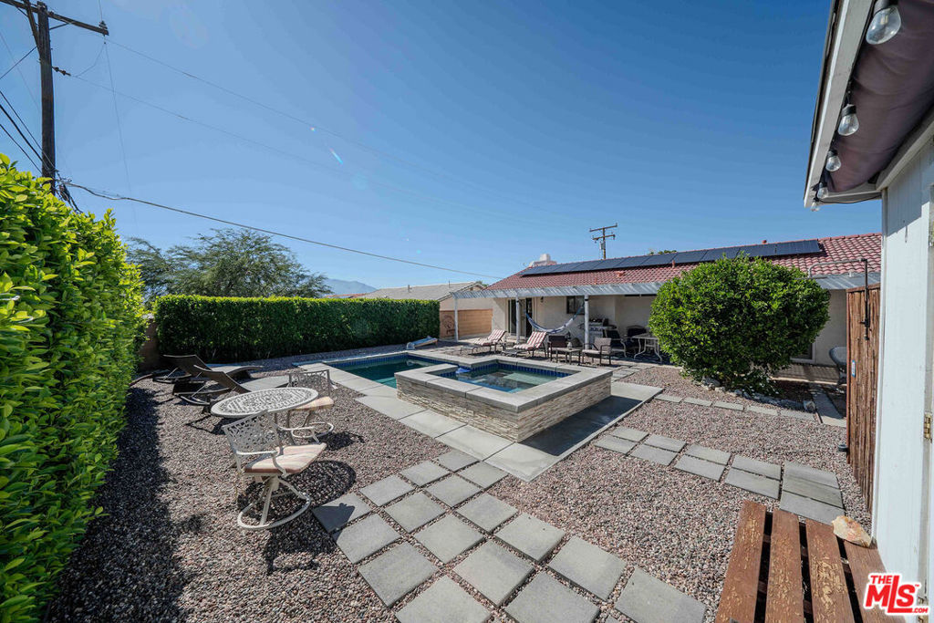 Vista Del Valle - Residential