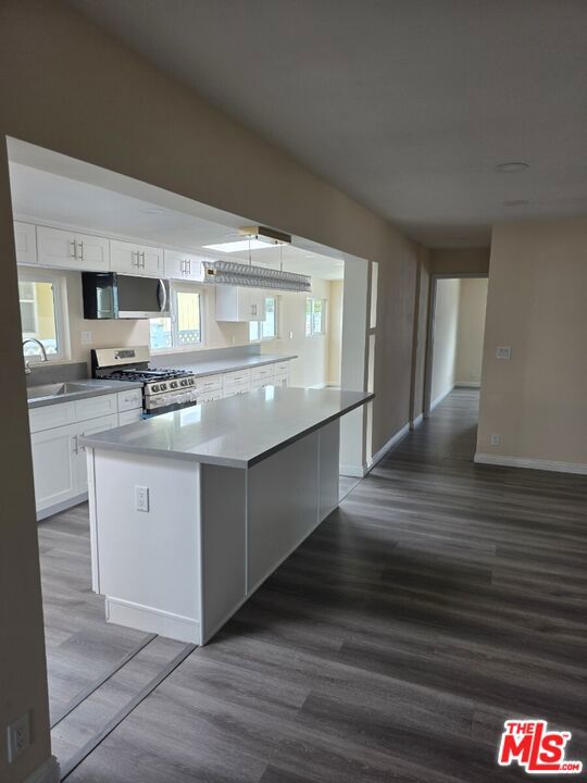 17700 S Avalon Boulevard 64