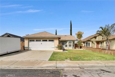 Photo of 14008 Ridgewood Dr, Fontana, CA 92337 (MLS # CV26037670)