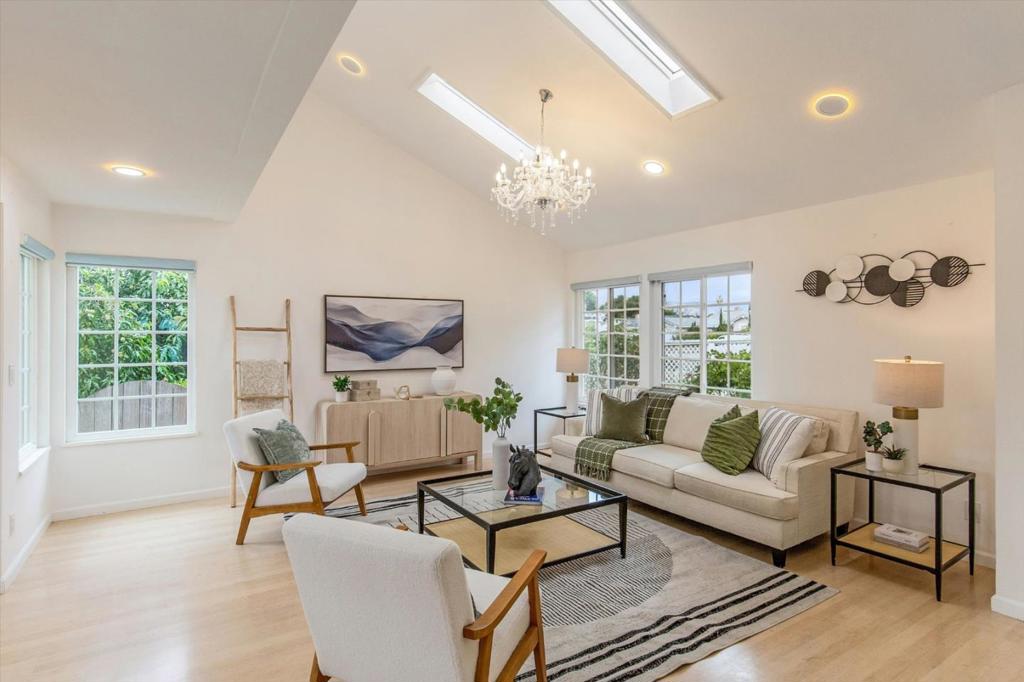985 Summerfield Drive