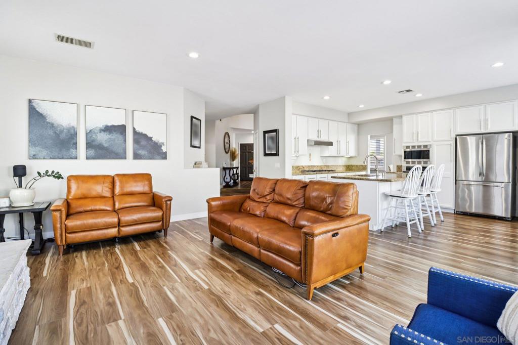 La Costa - Residential