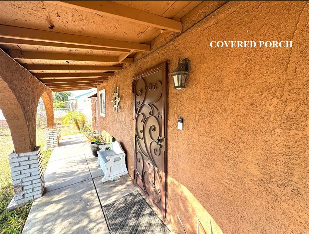 5246 N Clydebank Avenue