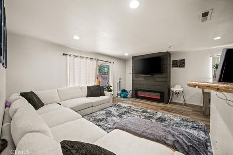 Photo of 43826 Beech Avenue, Lancaster, CA 93534 (MLS # SR25266344)