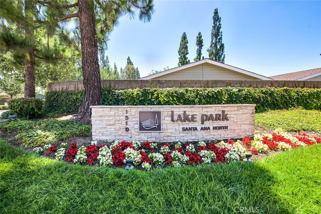 2505 Forest Lake