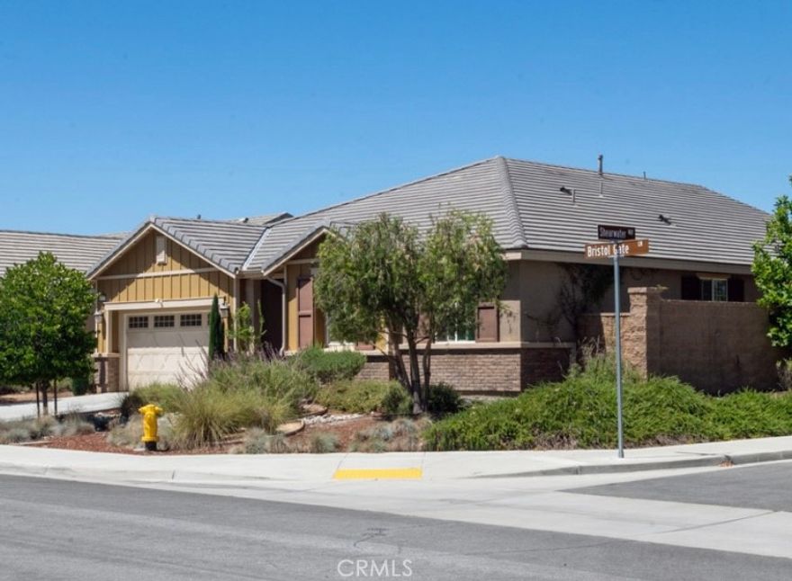 Welcome to this beautiful single-story corner-lot home located in one of Menifee’s most desirable gated communities, offering access to a gym, sparkling pool, relaxing hot tub, splash pad, and a park directly across the street.
Step inside to a spacious entryway that leads into an open-concept living area filled with natural light from large windows and high ceilings throughout. The home features 3 bedrooms plus a versatile bonus room that can be used as an office, den, or 4th bedroom, and 2 full bathrooms, each with double sinks.
The modern kitchen is a chef’s dream, complete with granite countertops, stainless steel appliances, a double oven, a large center island, and ample cabinet space. The kitchen seamlessly connects to the dining and living areas — perfect for entertaining.
The primary suite offers a luxurious retreat with a separate soaking tub and shower, dual vanities, and a large walk-in closet with custom shelving. Every bedroom includes a ceiling fan for year-round comfort.
Additional highlights include:
Tile and vinyl flooring throughout for easy maintenance
Laundry room with custom shelving and cabinetry
Spacious hall closet and abundant storage
Attached 2-car garage with automatic opener
Neutral modern finishes ready for your personal touch
Enjoy both comfort and convenience in this move-in-ready Menifee home — where style, functionality, and community amenities come together perfectly.