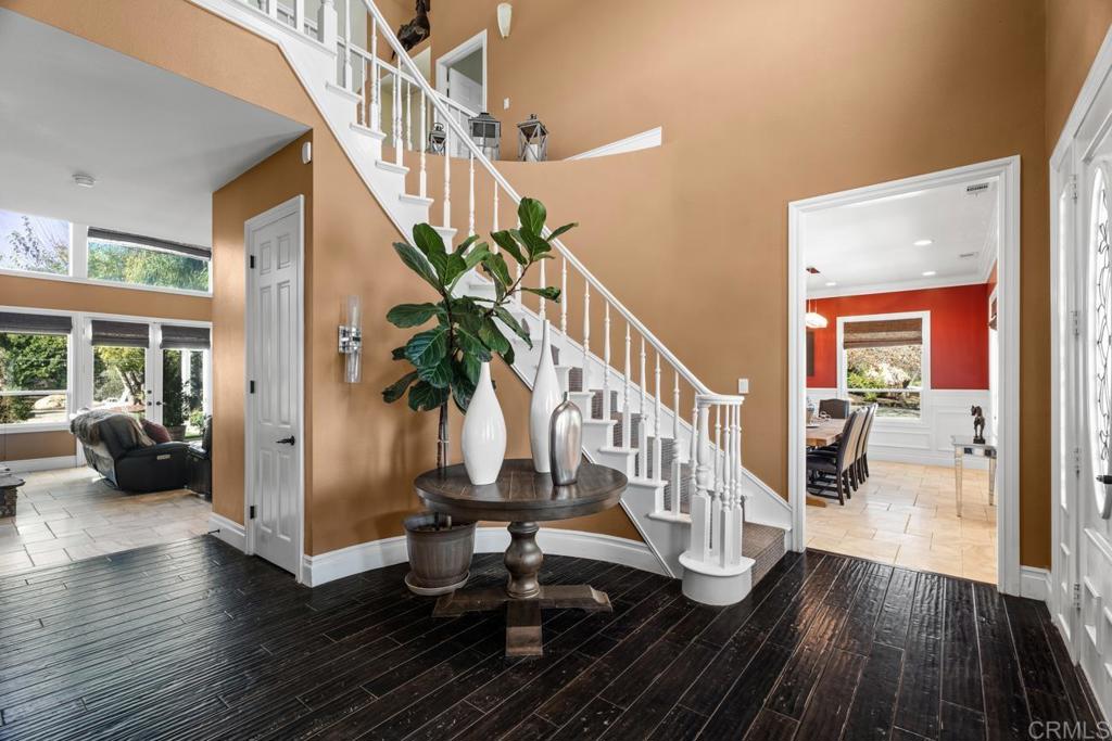 38755 Via Vista Grande