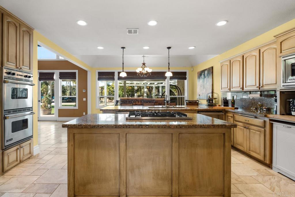 38755 Via Vista Grande