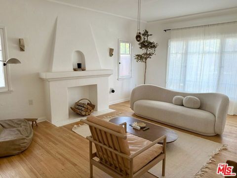 Photo of 1111 N Vista Street, Los Angeles, CA 90046 (MLS # 26832875)