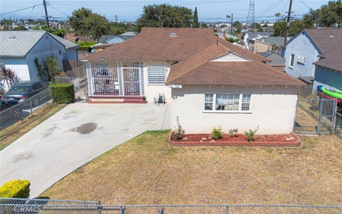 Photo of 727 S Caswell AVE, Compton, CA 90220 (MLS # DW26148636)