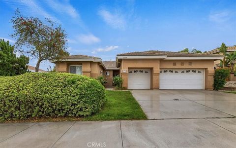 Photo of 42748 Mountain Shadow RD, Murrieta, CA 92562 (MLS # SW26113706)