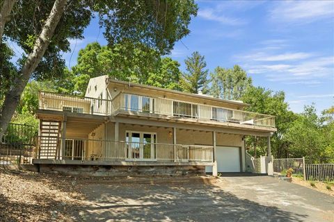 Photo of 22213 Quinterno Court, Cupertino, CA 95014 (MLS # ML82043035)