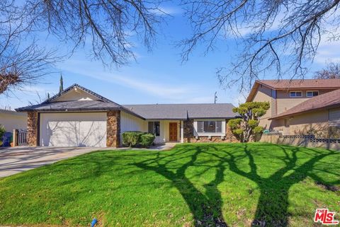 Photo of 1017 E Avenue J5, Lancaster, CA 93535 (MLS # 26651897)