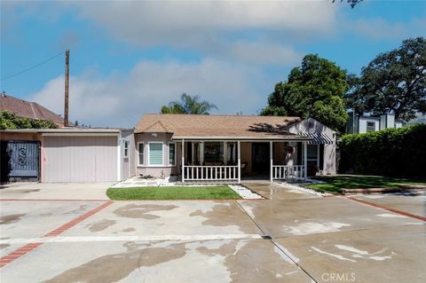 Photo of 7284 Saint Estaban Street, Tujunga, CA 91042 (MLS # SR26082667)