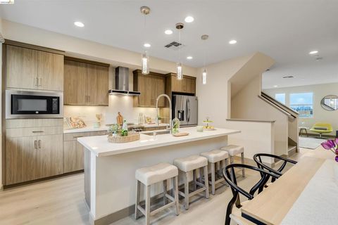 Photo of 1357 Pullman WAY, Oakland, CA 94607 (MLS # 41136248)