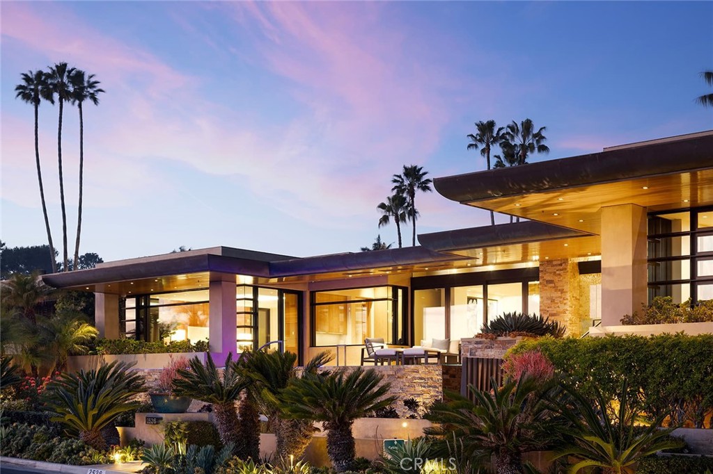 2526 Riviera Drive