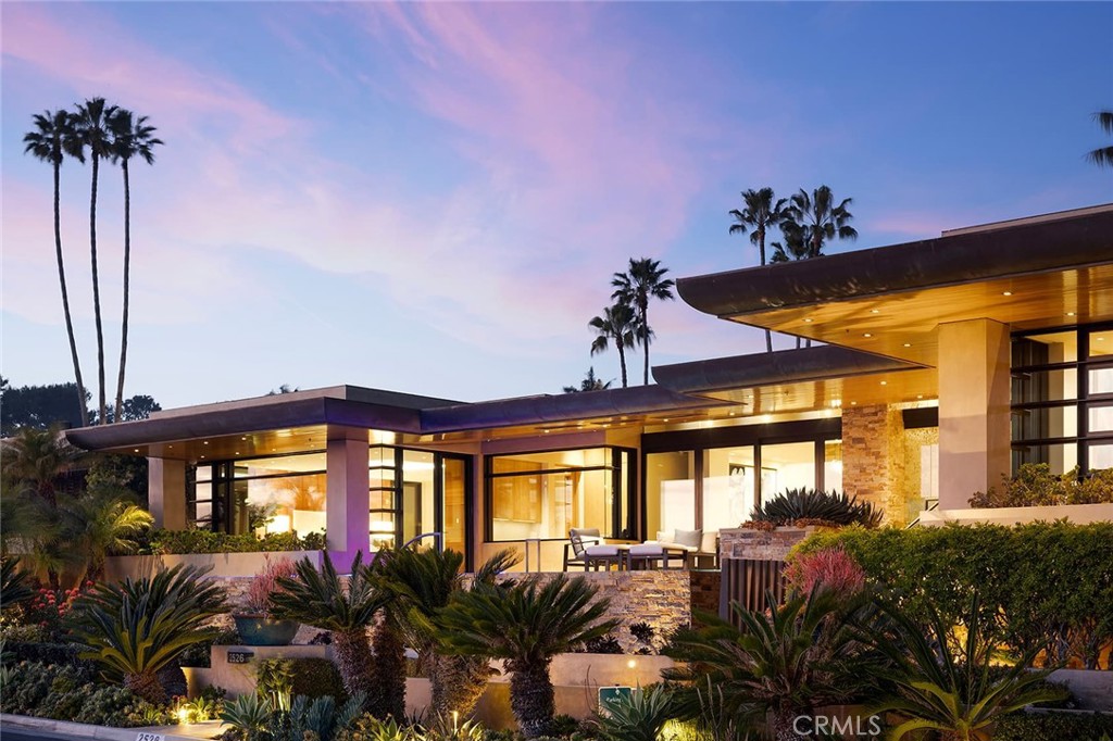 2526 Riviera Drive