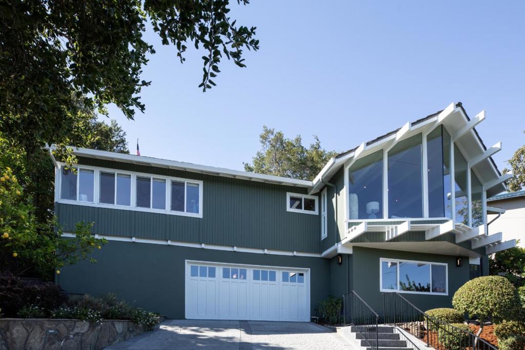 2937 Sherwood Drive