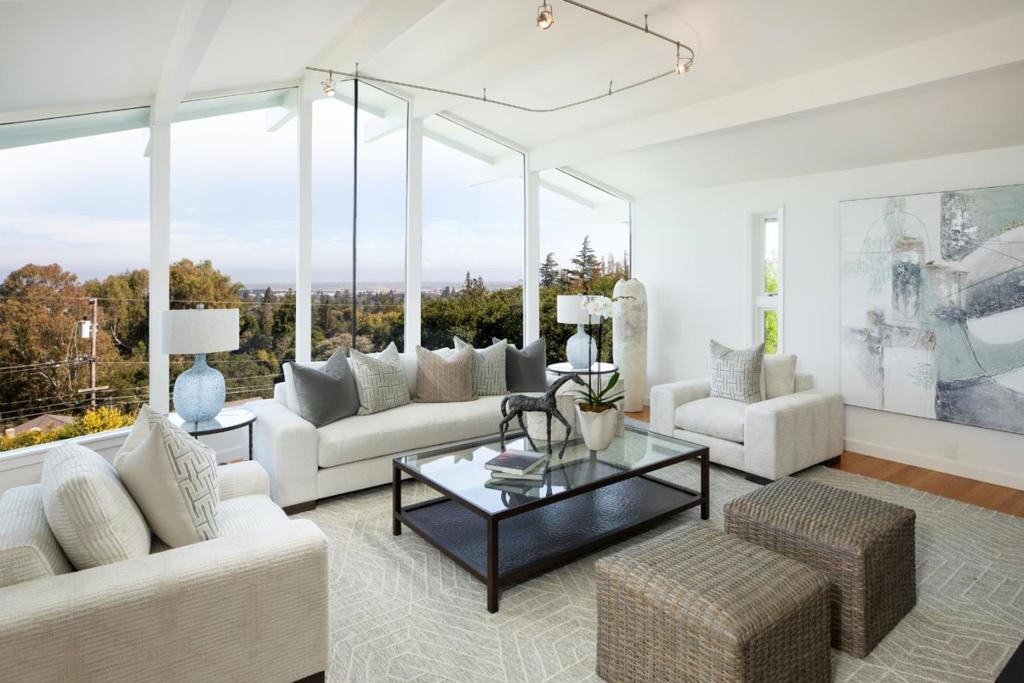 2937 Sherwood Drive