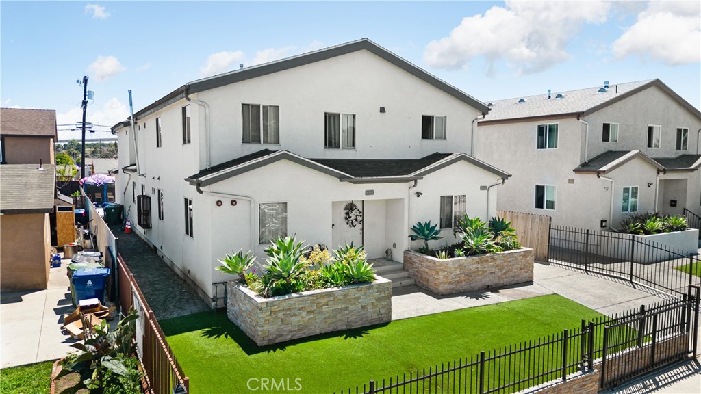 152 W 111th Place
