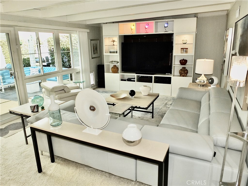 Costa Mesa, California, 92626, United States, 3 Bedrooms Bedrooms, ,2 BathroomsBathrooms,Residential,Active,2019486