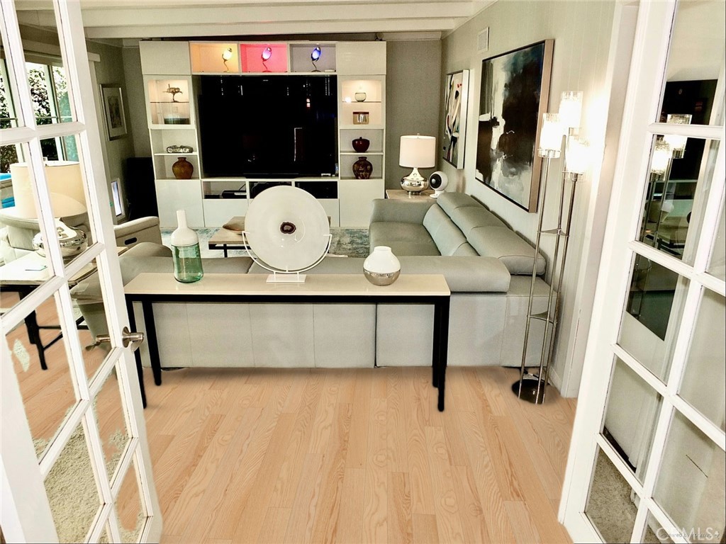Costa Mesa, California, 92626, United States, 3 Bedrooms Bedrooms, ,2 BathroomsBathrooms,Residential,Active,2019486