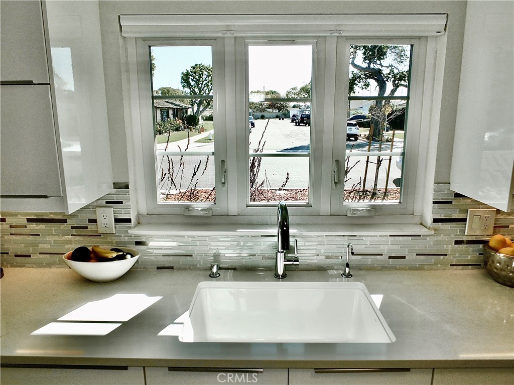 Costa Mesa, California, 92626, United States, 3 Bedrooms Bedrooms, ,2 BathroomsBathrooms,Residential,Active,2019486