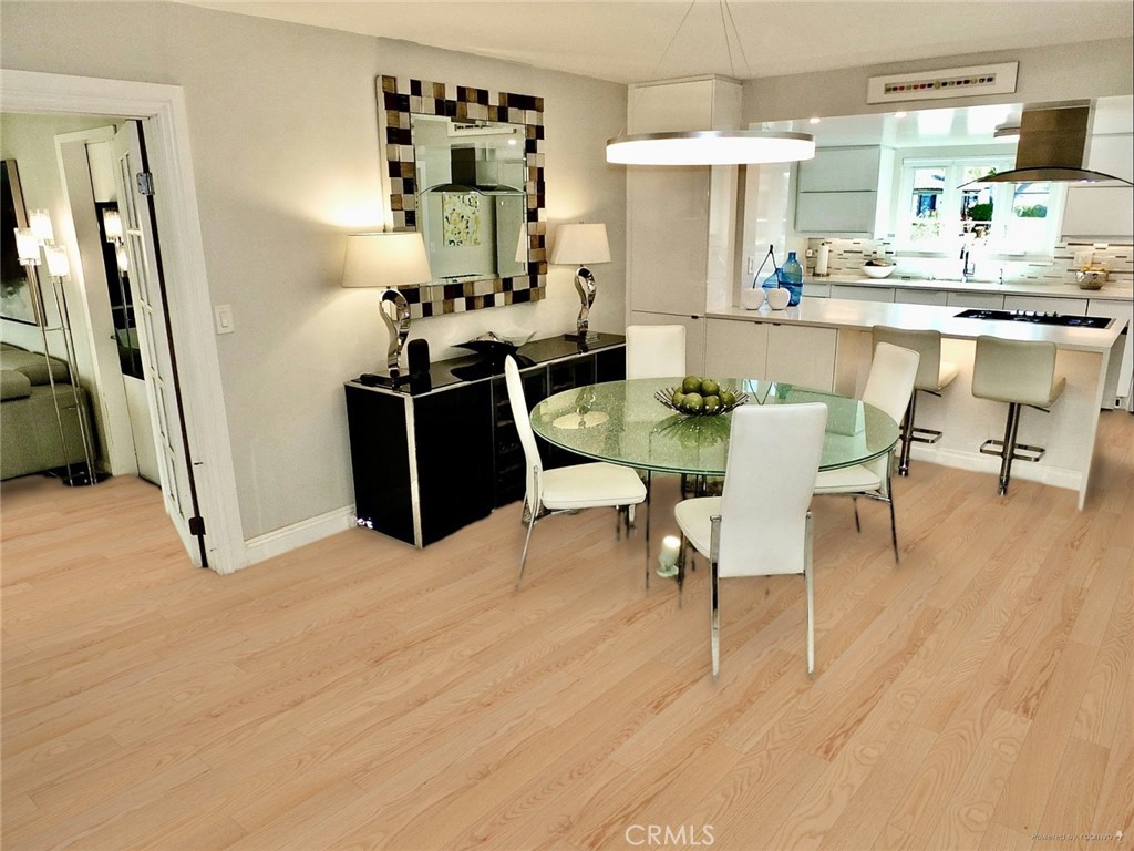 Costa Mesa, California, 92626, United States, 3 Bedrooms Bedrooms, ,2 BathroomsBathrooms,Residential,Active,2019486