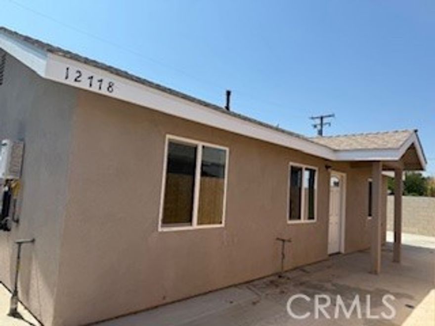 3 bedroom, 2 bath, central AC, good location.