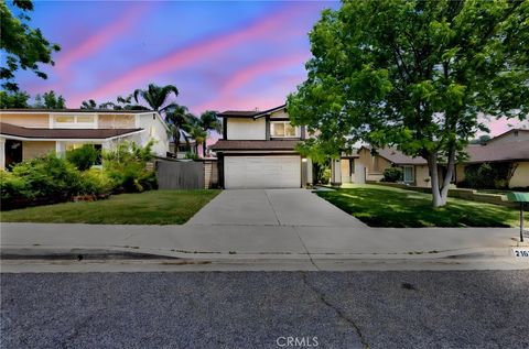 Photo of 21631 Grovepark DR, Saugus, CA 91350 (MLS # SR26100983)