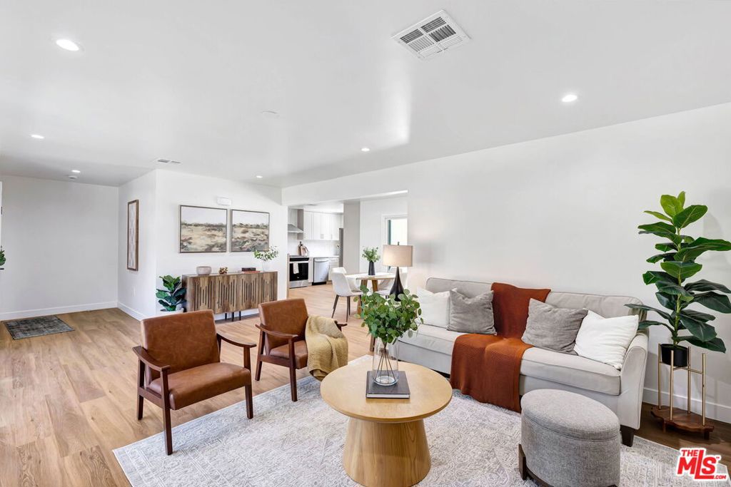 10902 Art Street