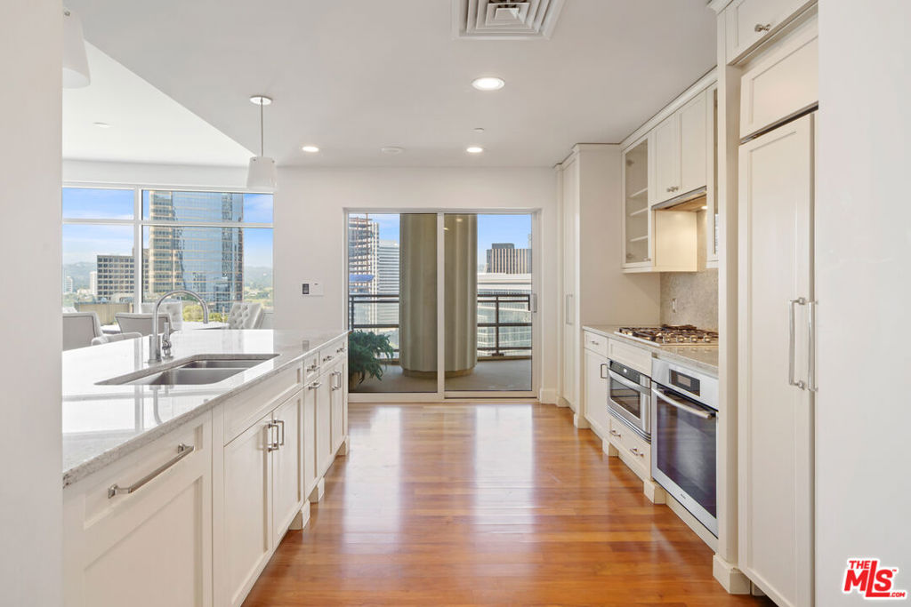 1 W Century Drive 17D