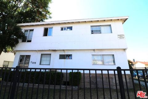 Photo of 7249 Bakman Avenue, Sun Valley, CA 91352 (MLS # 25628893)