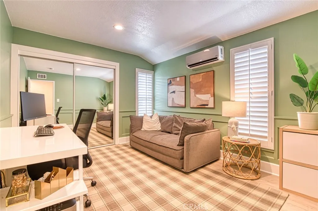 Newport Beach, California 92663, United States, 4 Bedrooms Bedrooms, ,3 BathroomsBathrooms,Residential,Active,207965