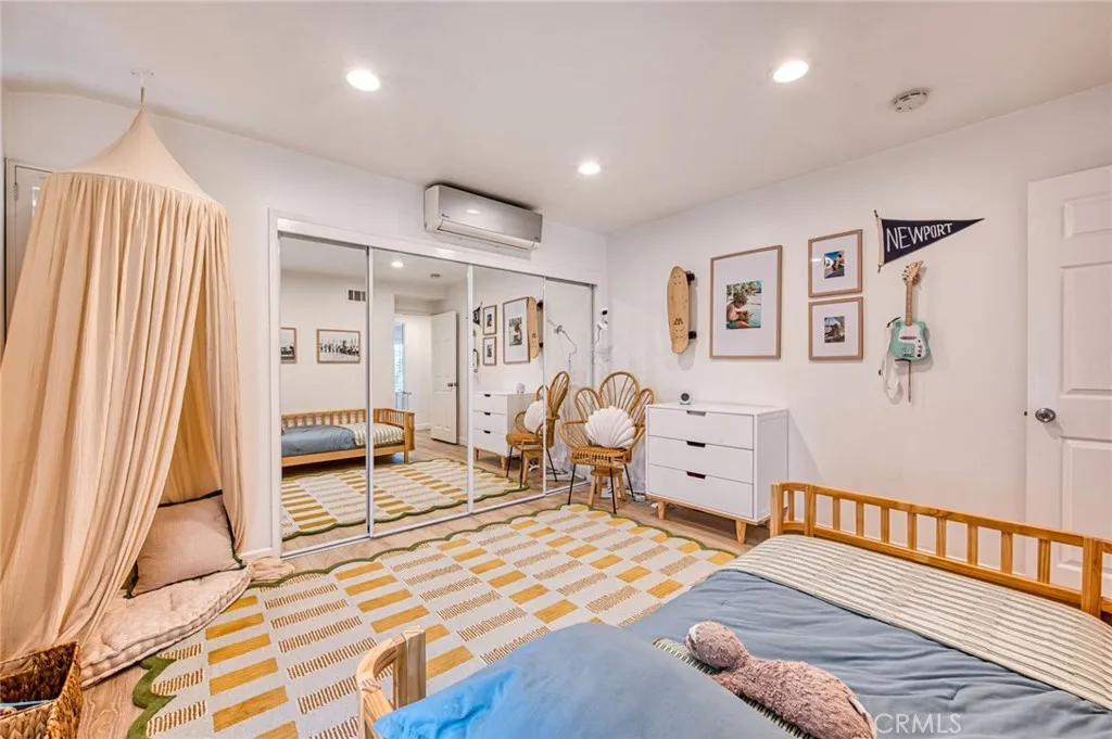 Newport Beach, California 92663, United States, 4 Bedrooms Bedrooms, ,3 BathroomsBathrooms,Residential,Active,207965