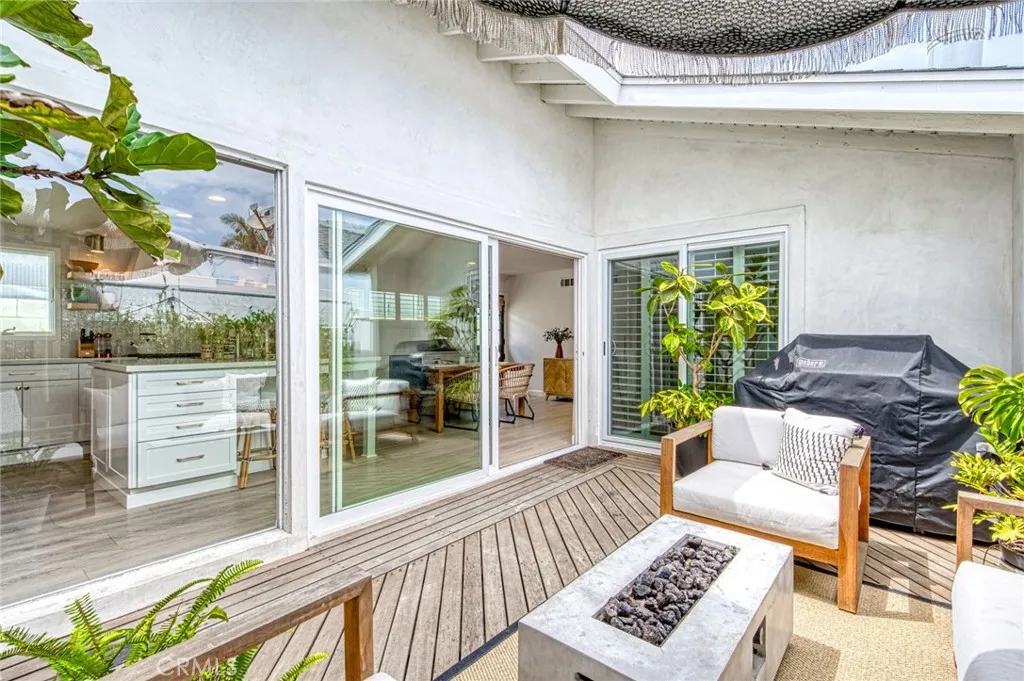 Newport Beach, California 92663, United States, 4 Bedrooms Bedrooms, ,3 BathroomsBathrooms,Residential,Active,207965