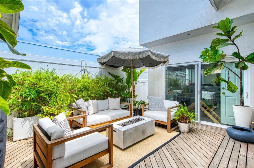 Newport Beach, California 92663, United States, 4 Bedrooms Bedrooms, ,3 BathroomsBathrooms,Residential,Active,207965