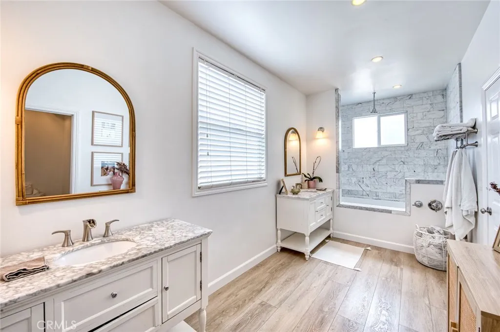 Newport Beach, California 92663, United States, 4 Bedrooms Bedrooms, ,3 BathroomsBathrooms,Residential,Active,207965