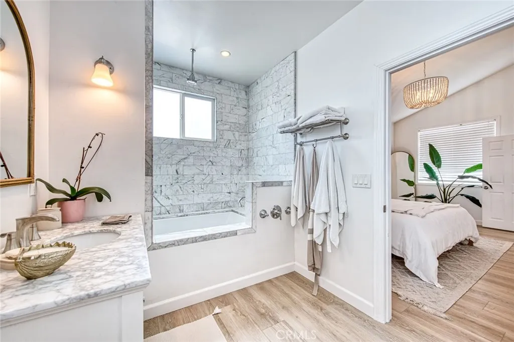 Newport Beach, California 92663, United States, 4 Bedrooms Bedrooms, ,3 BathroomsBathrooms,Residential,Active,207965