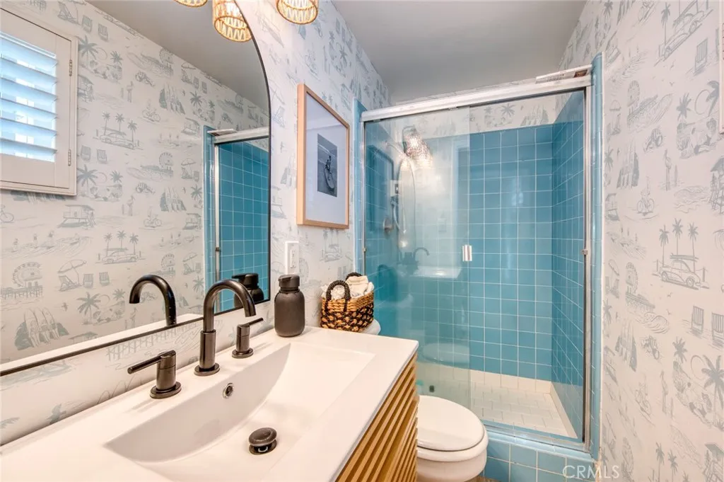 Newport Beach, California 92663, United States, 4 Bedrooms Bedrooms, ,3 BathroomsBathrooms,Residential,Active,207965