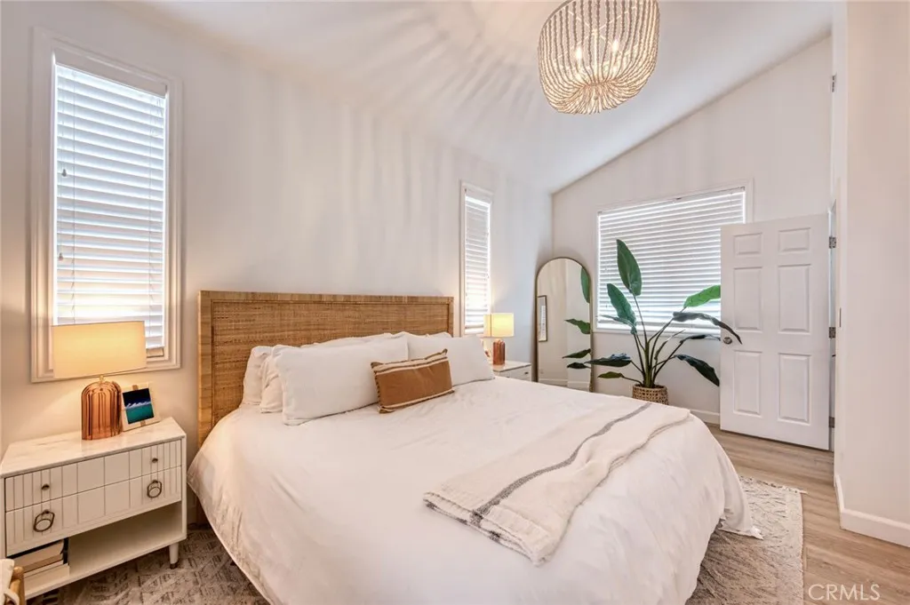 Newport Beach, California 92663, United States, 4 Bedrooms Bedrooms, ,3 BathroomsBathrooms,Residential,Active,207965