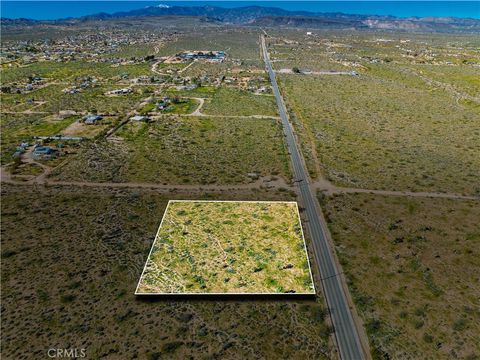 Photo of 58919 Aberdeen Dr, Yucca Valley, CA 92284 (MLS # OC26016076)