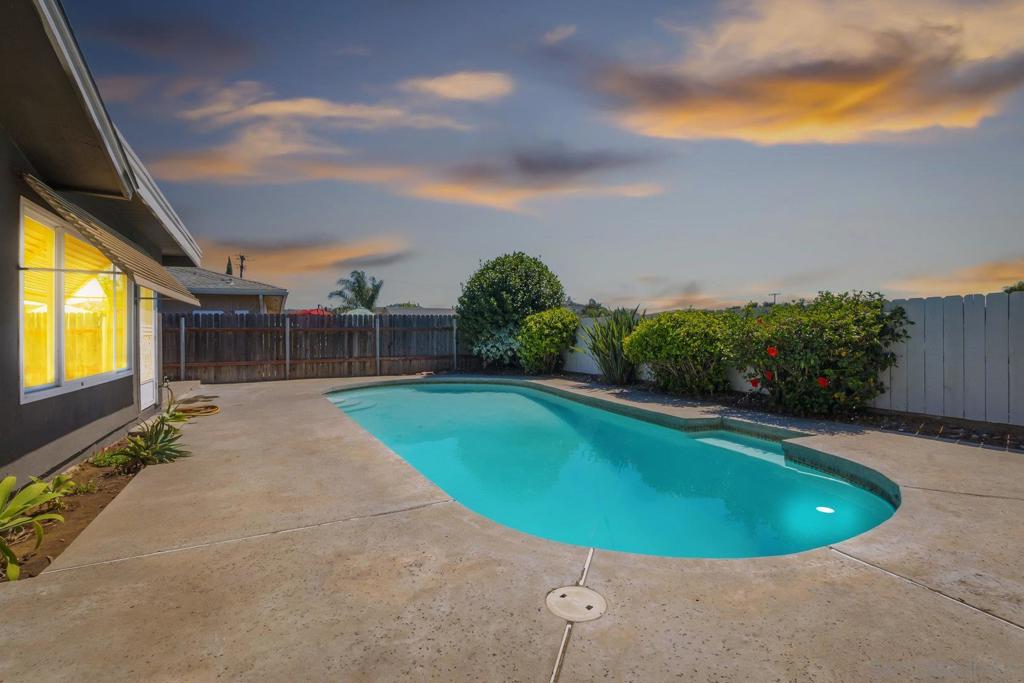 10020 Pino Dr